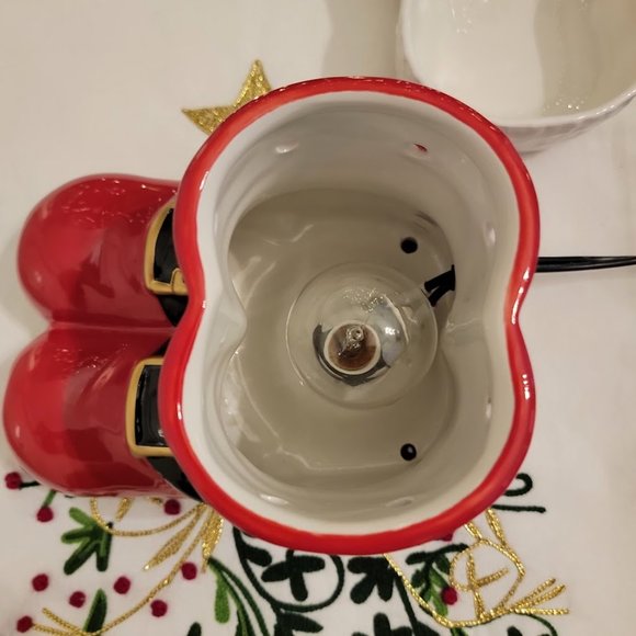 Scentsy Warmer Santa Boots Warmer (Down the Chimney) - Picture 7 of 9